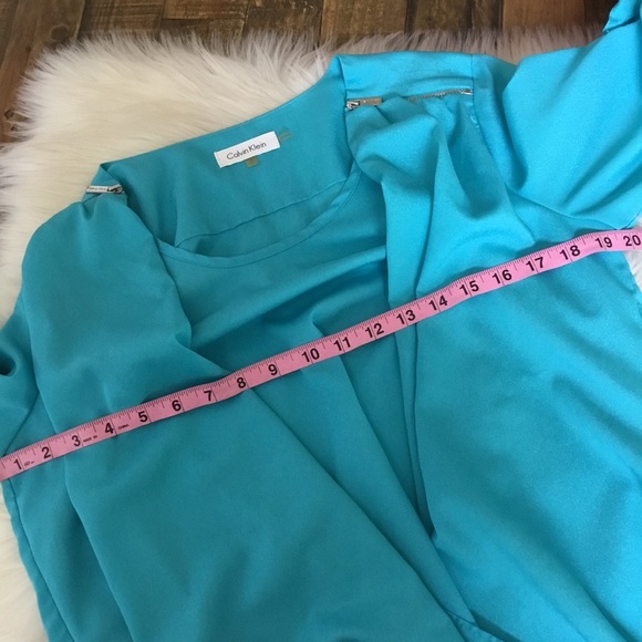 Calvin Klein Turquoise Faux Wrap Top Size Medium - Picture 5 of 9